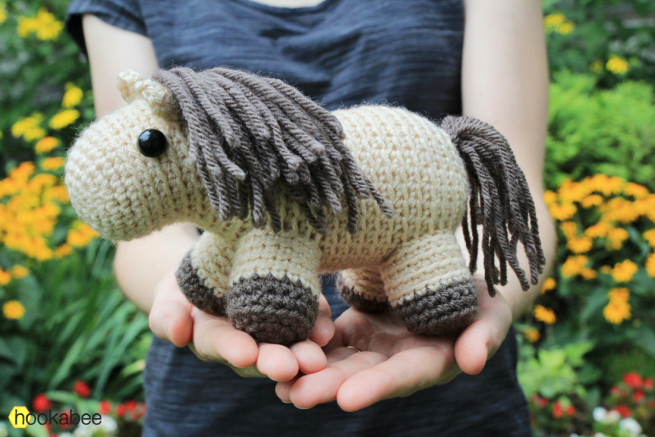 Filip the Horse amigurumi by hookabee crochet